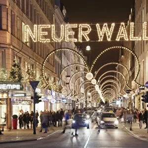 Neuer Wall street with Christmas decoration, Hamburg, Hanseatic City, Germany, Europe