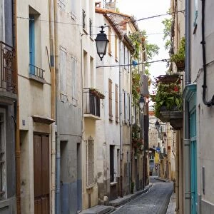 Old town streets, Ceret, Vallespir region, Pyrenees, France, Europe