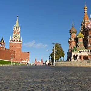 Red Square, St. Basils Cathedral and the Saviours Tower of the Kremlin, UNESCO