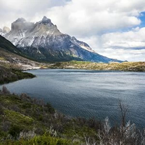 Scottsburg Lake with Cordillera Paine (Paine Massif) behind, Torres del Paine National Park