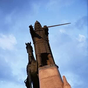 Statue of Grand Duke Gediminas and his horse