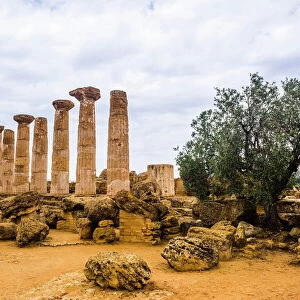 Heritage Sites Canvas Print Collection: Archaeological Area of Agrigento