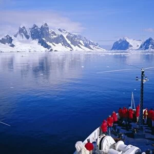 Tourists on adventure cruise, Antarctic Peninsula, Antarctica, Polar Regions