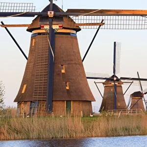 Traditional Dutch windmills, Kinderdijk, UNESCO World Heritage Site, Molenwaard, South Holland