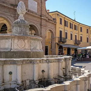 View of fountain and restaurant in Piazza Cavour in Rimini, Rimini, Emilia-Romagna, Italy, Europe