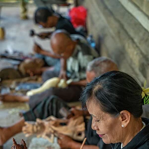 Wood carving skills near Sukawat, Denpasar City, Bali, Indonesia, South East Asia, Asia