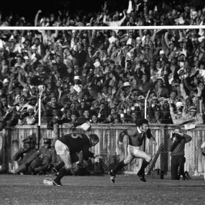 JJ Williams scores the first of his two tries in the 3rd Test - 1974 British Lions Tour to SA