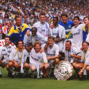 Leeds United win the Charity Shield in 1992