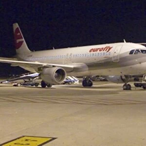 Eurofly Airbus 320 at Bari 12 Jan 07 night shot