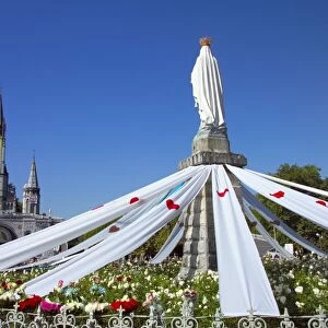 Basilique Notre-Dame du Rosaire, Lourdes, Midi-Pyrenees, France