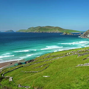 Coumeenole Bay, Slea Head Drive Dingle, Dingle Peninsula, Wild Atlantic Way, County Kerry, Munster Province, west coast of Ireland, Ireland, Europe