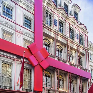 England, London, New Bond Street, Cartier Store with Christmas Decorations