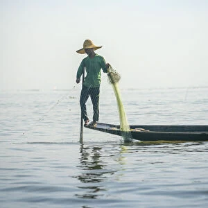 Fisherman with a fishing, Lake Inle, Nyaungshwe Township, Taunggyi District, Shan State