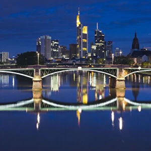 Germany, Hessen, Frankfurt-am-Main, Skyline from Main River and Ignatz Bubis Brucke