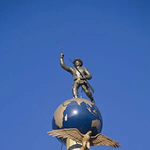 India, West Bengal, Darjeeling, Statue on roof of new town hall