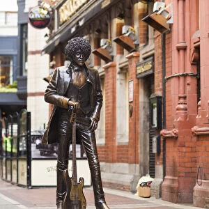 Ireland, Dublin, statue of Phil Lynott, founding member of the rock group Thin Lizzy