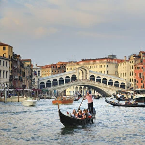 Italy, Veneto, Venice, Sestier of Rialto, Rialto Bridge