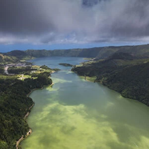Lagoa Azul, Sete Cidades, Sao Miguel island, Azores, Portugal