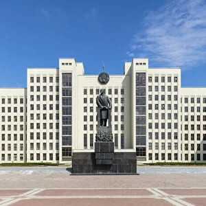 Lenin Statue & Government building, Independence Square, Minsk, Belarus