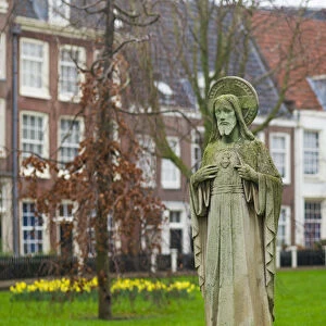 Netherlands, Amsterdam, Begijnhof Convent, courtyard
