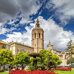 Plaza de la Reina and Micalet bell tower, Valencia, Comunidad Valenciana, Spain