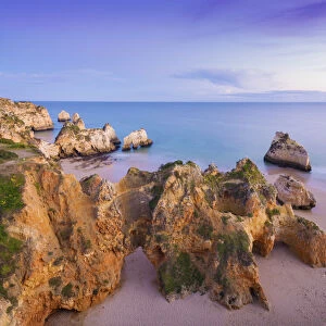 Portugal, Algarve, Alvor, Prainha, overview