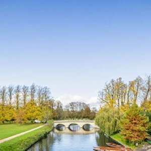 Punting on the River Cam, Cambridge, Cambridgeshire, England