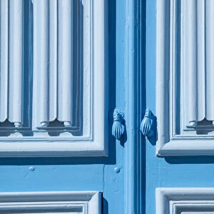 Tunisia, Kairouan, Madina, Hands of Fatima door handle on a blue door