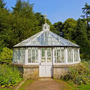 UK, Scotland, Lothian, Edinburgh, View of the Glasshouse in the Lauriston Castle Gardens