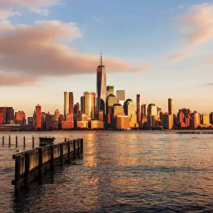 USA, New York City, view of the World Trade Center and Lower Manhattan from Jersey City