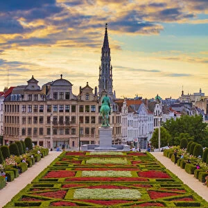 View of the Brussels town hall and the Mont des Arts park at dusk, Belgium