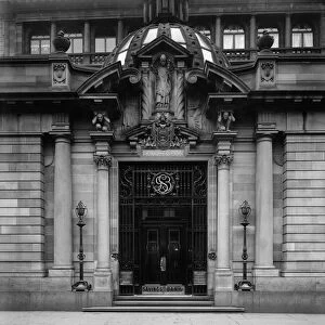 View of the Glasgow Savings Bank, Ingram Street, Glasgow. Date: 1900