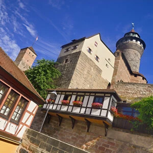 Germany, Bavaria, Nuremberg, Kaiserburg or Imperial Castle, Angular view with Sinwell Tower