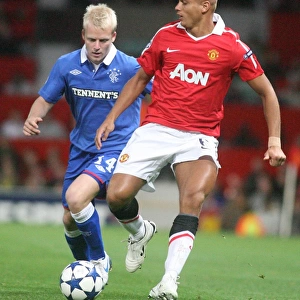 Stevie Naismith vs Wes Brown: A Scoreless Battle in UEFA Champions League Group C at Old Trafford