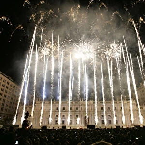 Fireworks explode over the Government Palace in Santiago as Chile marks the bicentenary
