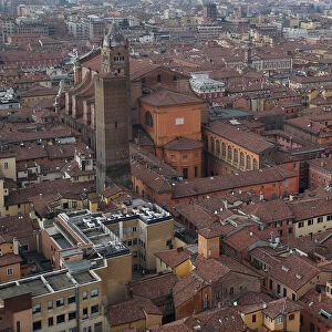 A general view of the Due Torri ( Two towers) Asinelli and Garisenda symbol of