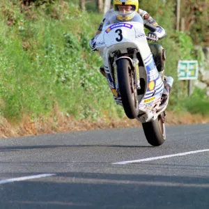 Joey flies Rhencullen: 1990 Formula One TT