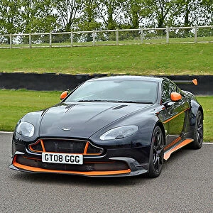 Aston Martin Vantage GT8 2016 Black & orange