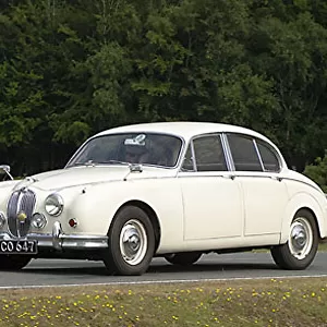 Jaguar Mk. 2 1960 White