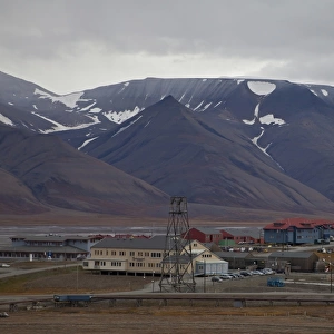 View of town with mountains in background, worlds most northerly town, Longyearbyen, Spitsbergen, Svalbard, september