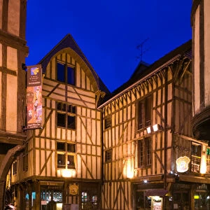 FRANCE-Champagne (Aube)-Troyes: Half Timbered Houses / Evening / Old Town
