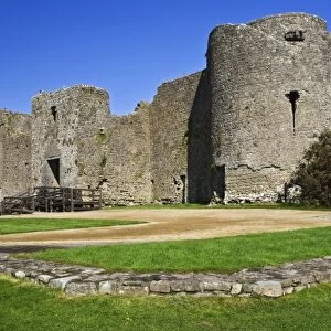 Ireland, Roscommon. View of ruins of Roscommon Castle