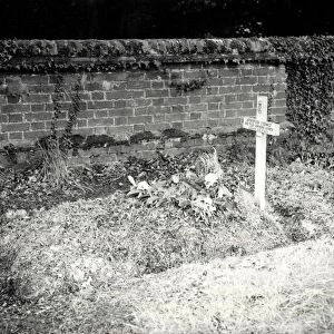 Ebernoe Churchyard Grave of German Airmen - August 1940