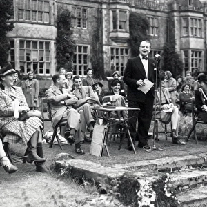 Jack Warner addressing a W. L. A. Rally at Wiston - 8 September 1946