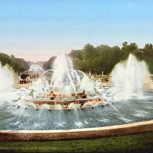 VERSAILLES: FOUNTAIN. A view of the Latona Basin at the palace of Versailles, France