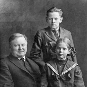 WILLIAM ALLEN WHITE (1868-1944). American journalist. With his son, William Lindsay, and daughter, Mary