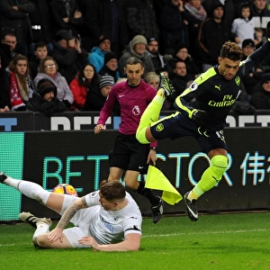 Alex Oxlade-Chamberlain Shines as Arsenal Crush Swansea 4-0 in Premier League