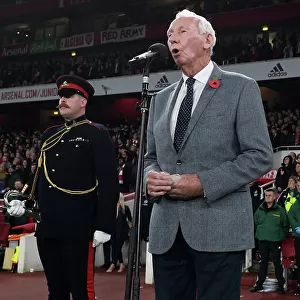 Arsenal Pays Tribute to Bob Wilson: A Heartfelt Moment at Emirates Stadium
