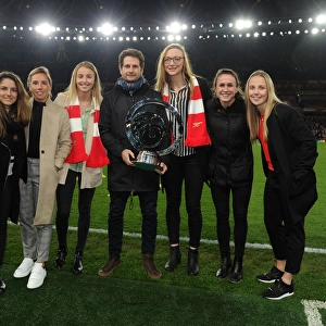 Arsenal Women Celebrate Continental Cup Victory: Van de Donk, Nobbs, Williamson, Montemurro, Quinn, O'Reilly, Mead