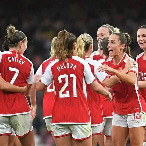 Arsenal Women's Ilestedt Scores Thrilling Second Goal Against Chelsea Women at Emirates Stadium (2023-24)